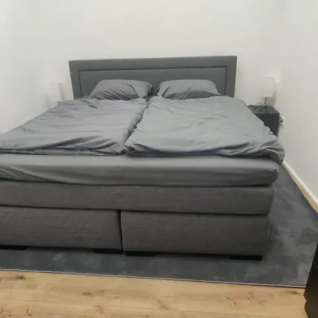 Apartment Moderne Penthouse Mit Grosser Terasse